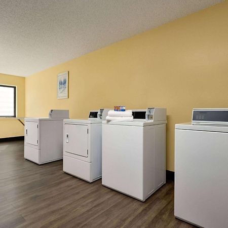 Days Inn By Wyndham קרבונדייל מראה חיצוני תמונה